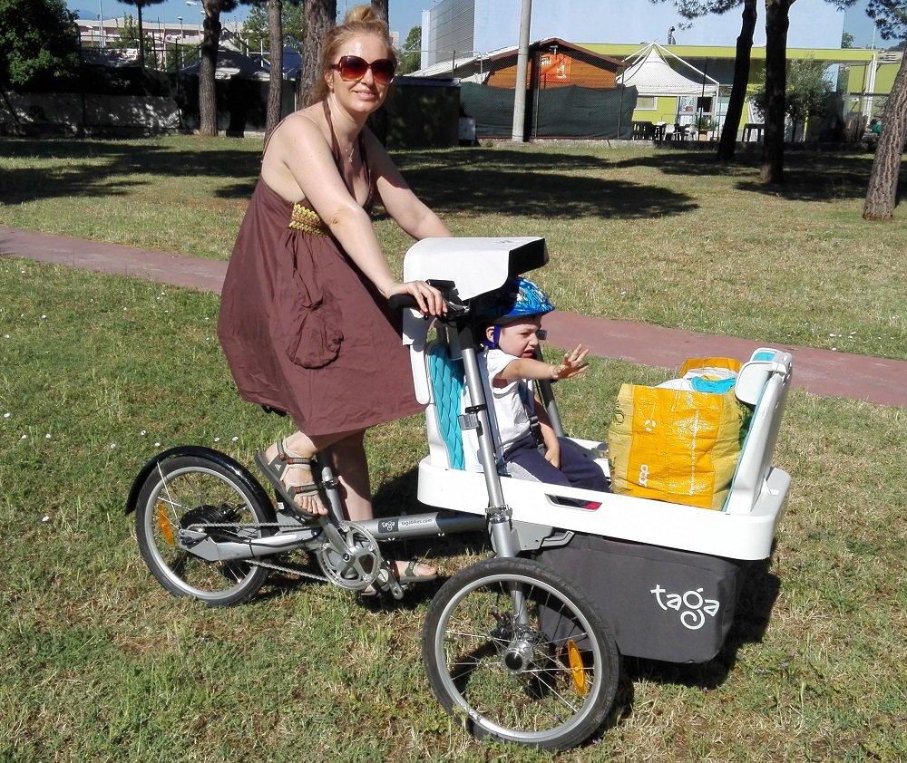 Transport load on bicycle